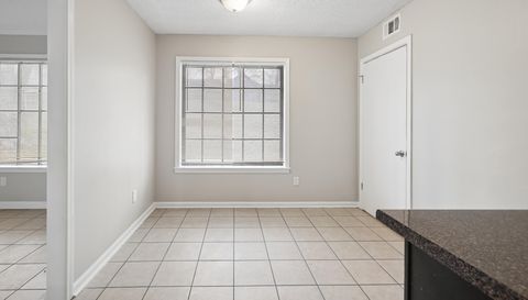 4328 W Hunters Glen St