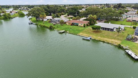 412 W Shade Dr