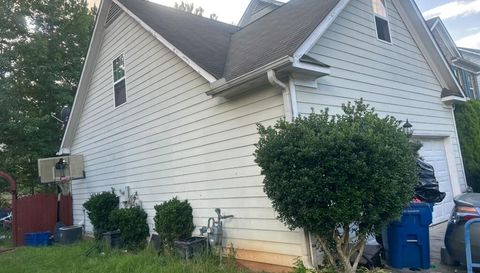 5087 Upper Elm St