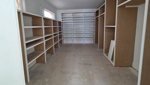 7048 Nichols Cove Dr