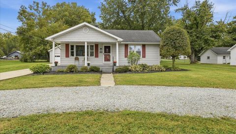 606 E Water St