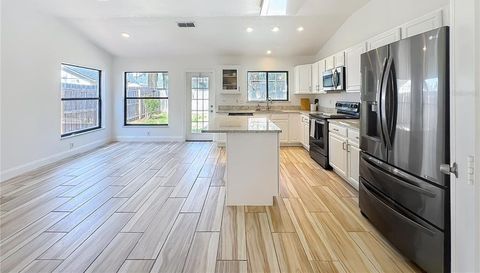 637 STARSTONE DRIVE