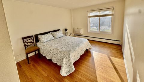 18 E Old Willow Road