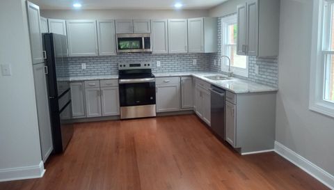 1008 East Side Dr