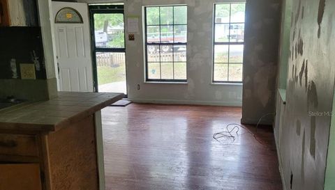 2719 Lake Palm