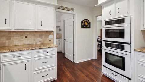 2406 Silver Falls Dr