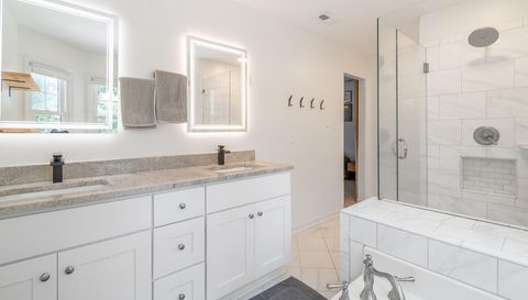 12328 Sandringham Pl