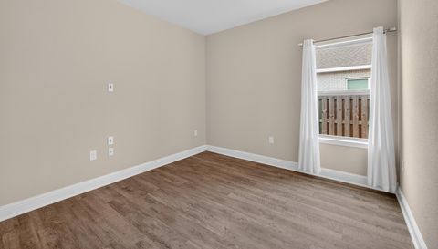 23118 Lieutenant Ave