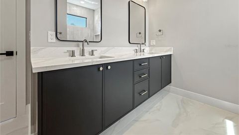 1326 W NEW HAMPSHIRE STREET