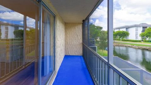 547 North Pine Island Road