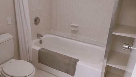 1719 NW 23rd Ave #4a