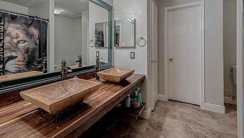 5322 Cinnamon Lake Dr