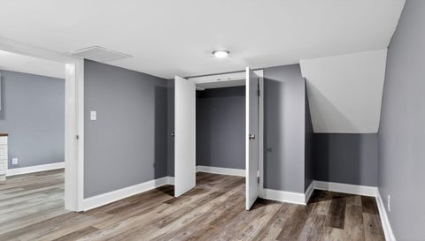 33 S Lake Terrace