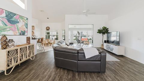 240 N Country Club Dr