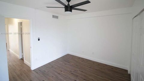 9220 Fontainebleau Blvd