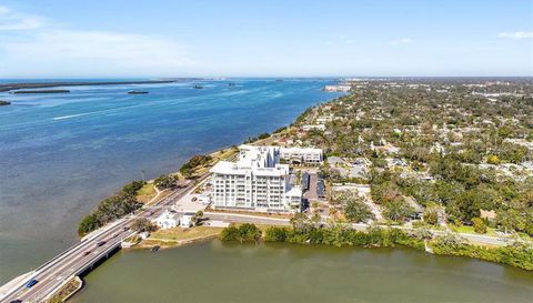 1020 SUNSET POINT ROAD