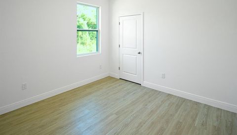 8012 Sunrise Circle