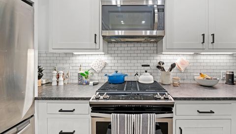 3206 Garden Villa LN