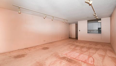 3150 N Sheridan Road