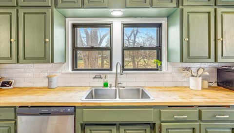 2533 Snelling Curve