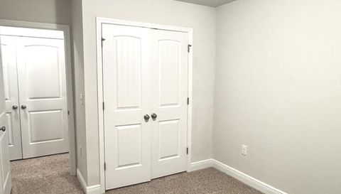 1868 Pointe Dr