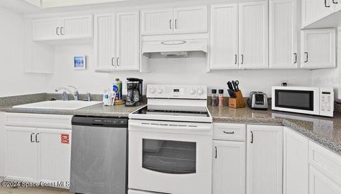 7520 RIDGEWOOD AVENUE