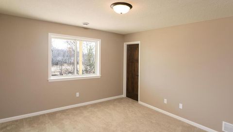 2524 Buchanan Lane S