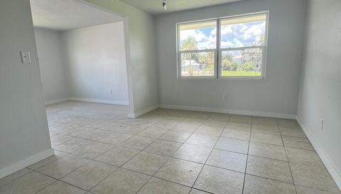 744 Lemon Ave