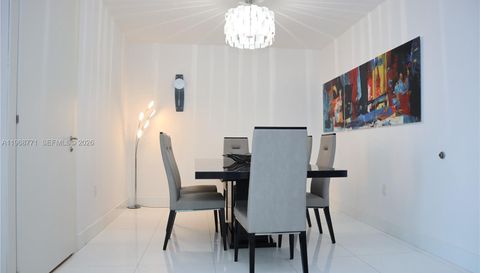 200 Biscayne Boulevard Way