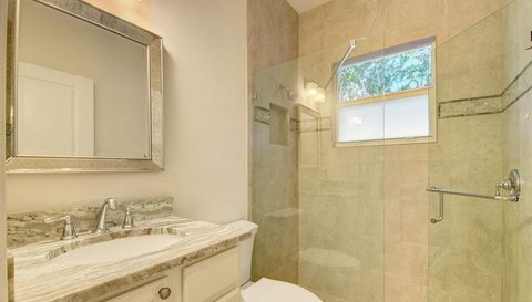 376 Forest Hill Boulevard