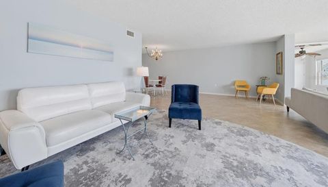 5980 SHORE BOULEVARD S