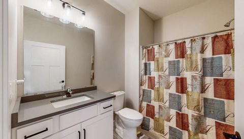 698 Shardlow Place NE