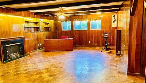 309 Continental Dr