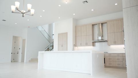 9516 Riverside Pk Dr