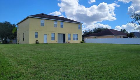 3145 Twisted Oak Loop