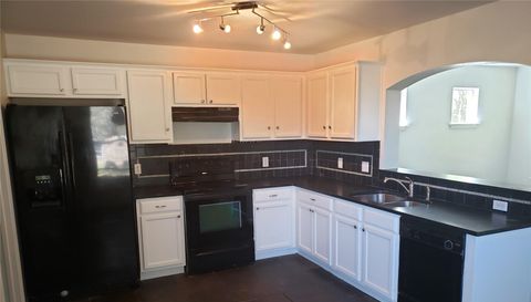 2205 Melissa Oaks LN