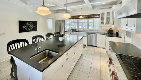 1017 Fox Knoll Dr SW