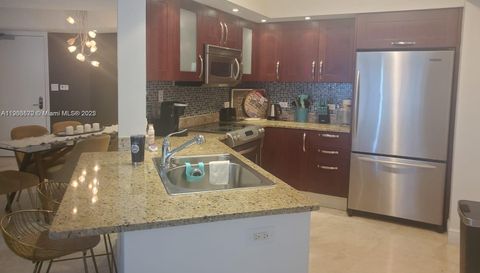 19900 W Country Club Dr