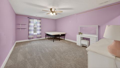 2252 Applegrove St NE