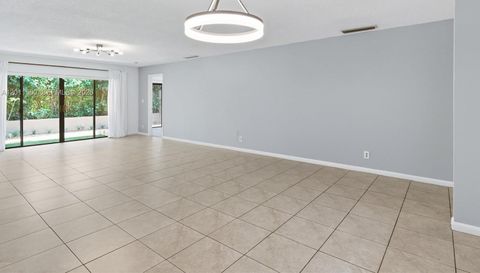 110 Dunwoody Ln