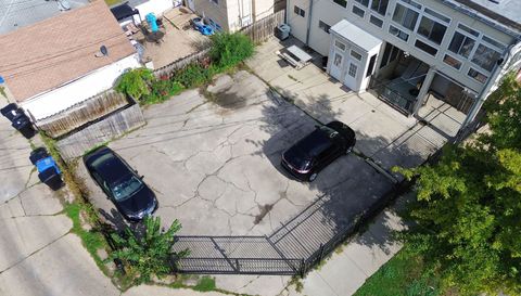 3256 N Elston Avenue