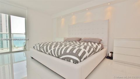 100 Bayview Dr