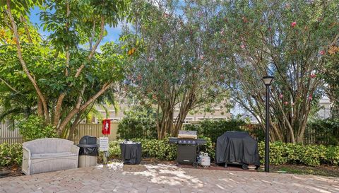 400 ISLAND WAY