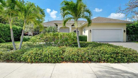 376 Forest Hill Boulevard