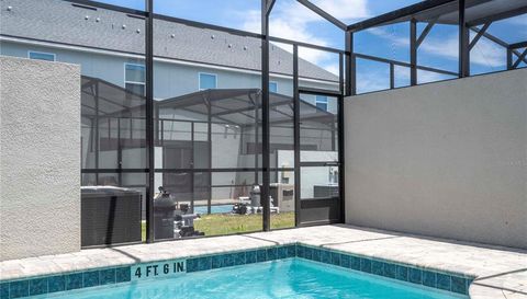 1692 TROPICAL PALMS CIRCLE