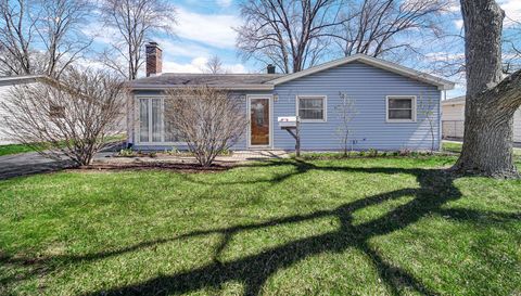 327 N Pershing Avenue