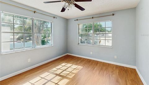 117 N MERCURY AVENUE