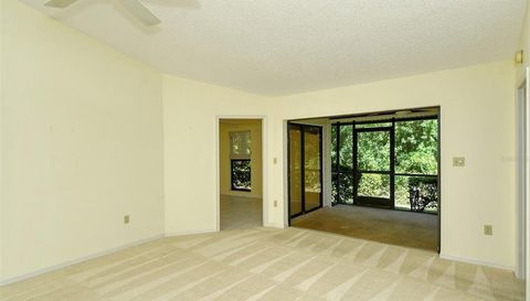 4635 Oak Forest