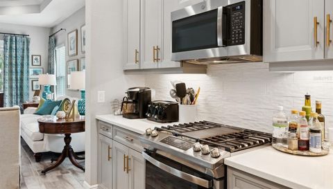 10025 Lake Wales CIRCLE