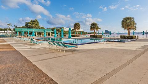 300 Bayview Dr